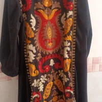 تعدادی لباس کاملا نو بفروش می‌رسد