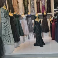 فروشنده خانم جهت فروش لباس مجلسی