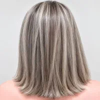 خدمات رنگ و لایت ومیکاپ