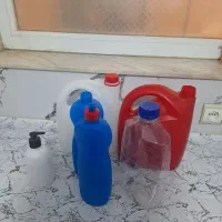 بطری و مواد اولیه  جهت مواد شوینده