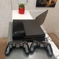 ps4 fat 500 همراه با دو دسته اورجینال و کاملا سالم