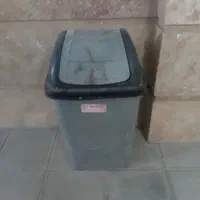 سطل زباله بزرگ