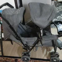 کالسکه دوقلو