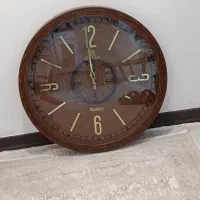 ساعت دیواری بزرگ