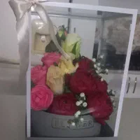گل مصنوعی داخل باکس