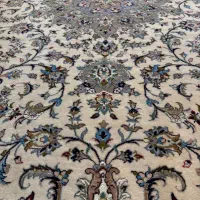 فرش دست بافت نخ ابریشم گل کاشان ۶متری