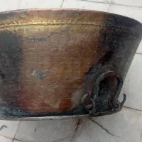 فروش یک عدد دیگ مسی باتزیین کمربند آبکاری طلا