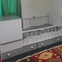 تخت نوجوان سفید با کشوهای طوسی