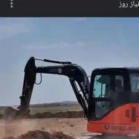 مکانیک و متخصص مینی بیل