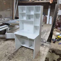 میز تحریر و کتابخانه نیلوفر