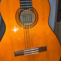 گیتار یاماها C70