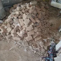 مقداری آجر