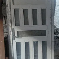 درب آلمینیومی با ۴ چوب