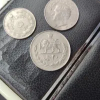 سکه و چراغ جلو