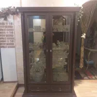 ویترین تمام چوب وپشت ایینه