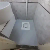 تاسیسات نم چکه ترکیدگی. لوله کشی لوله بازکنی بنائ