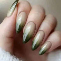 کاشت ناخن(ژل)