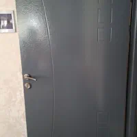 درب اتاق ۲عدد درب ورودی هال یک عدد  شومینه دیواری