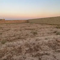 زمین در میقان