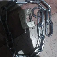قفل و زنجیر موتور