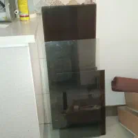 یه مقدار شیشه فروشی