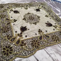 رومیزی کار دست منجوق دوزی