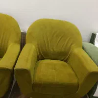 دو عدد مبل راحتی تک نفره