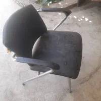 تعدادی صندلی فلزی برای فروش