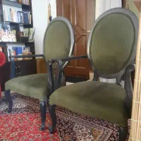دو عدد مبل یکنفره سبز، کاملا سبک و کاربردی