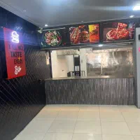 مغازه130متری اماده کار پیتزافروشی