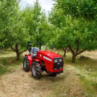 خدمات کار باتراکتور باغی