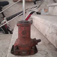 جک نیسان ۳ تن