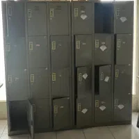 کمد فلزی ۱۲در مناسب برای مدارس،ادارات،باشگاه ورزشی