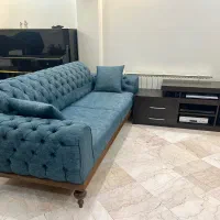 مبل چستر و میز تلویزیون