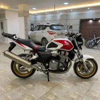 cb1300 سی بی۱۳۰۰