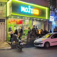 صندوق دار و کمک اشپز خانم