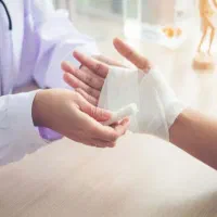 درمانگر زخم‌ ( سوختگی ، بستر ، دیابتی)