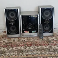 یک دستگاه سیستم صوتی