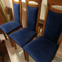 صندلی ناهارخوری چوبی با روکش پارچه