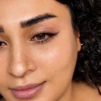 استخدام مژه کار حرفه ای