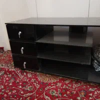 میز تلویزیون شیشه
