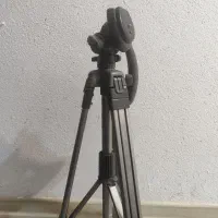 سه پایه دوربین