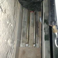 کاشی بر دستی و گیره رزوه کن
