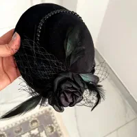 کلاه و گوشواره