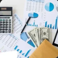 حسابدار آشنا به نرم افزار حسابداری پایا