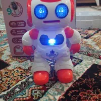 ربات اسباب بازی