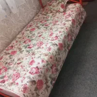 تخت خواب یک نفره با رو تختی  و تشک