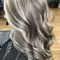 آموزش و خدمات رنگ مو (چهارباغ بالا)
