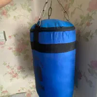 فروش کیسه بوکس به همراه یک جفت دستکش تمرین