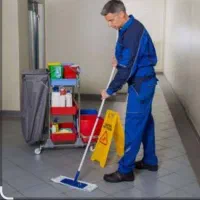 آبدارچی و نظافت چی